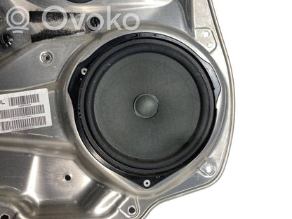 Skaļrunis (-i) priekšējās durvīs