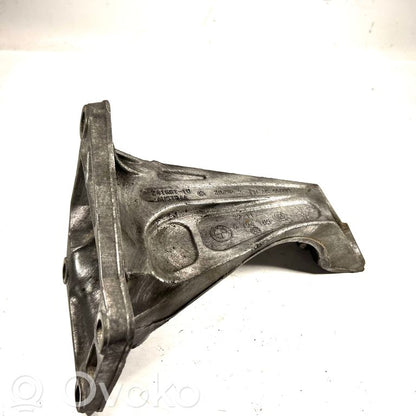 Dzinēja nostiprināšanas stiprinājums-kronšteins