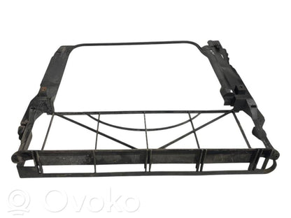 Radiatora (-u) turētājs / kronšteins