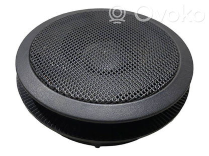 Skaļrunis (-i) priekšējās durvīs