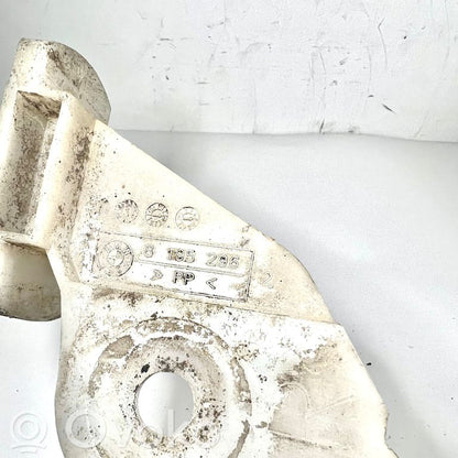 Держатель переднего бампера