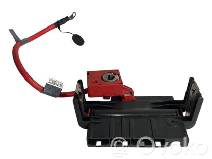 Positive wire connection assembly