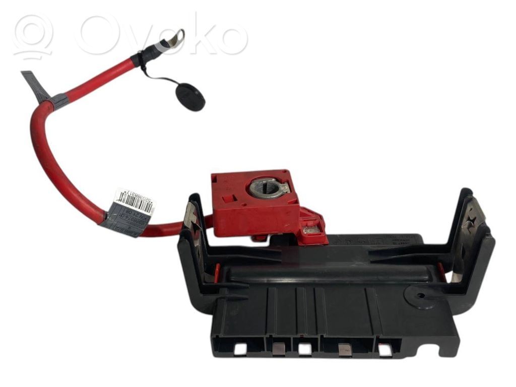 Positive wire connection assembly