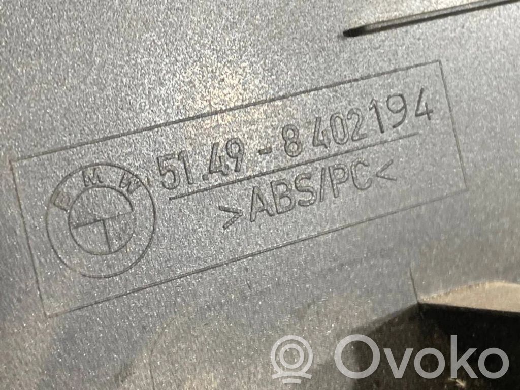 Galvenais apdares panelis