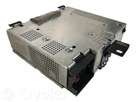 Radio / CD/DVD atskaņotājs / navigācija