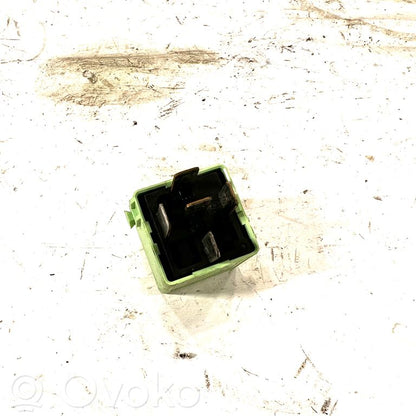 Реле топливного насоса