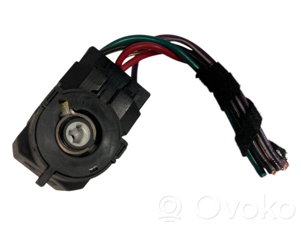 Aizdedzes slēdža kontakti