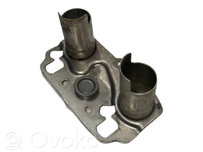 Cita veida dzinēja nodalījuma detaļa