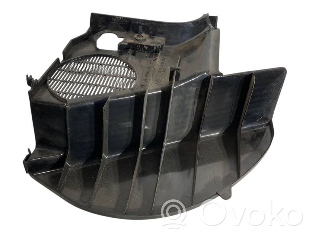 Side decorative trim for the footwell