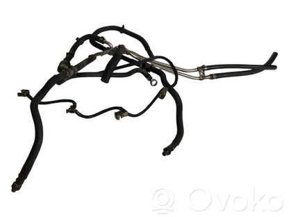 Degvielas caurulīte (-es)