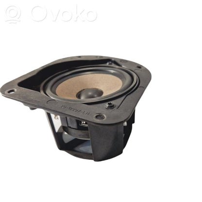Speaker(s) in the rear window
