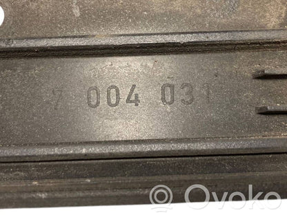 Aizmugurē durvju dekoratīvā apdare (moldings)