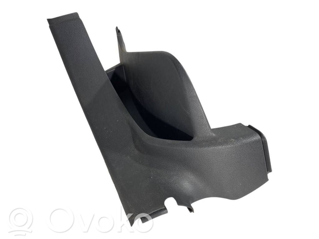 Sānu dekoratīvā apdare pie aizmugurējā sēdekļa (apakšdaļa)