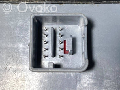 Elektrisko logu slēdzis
