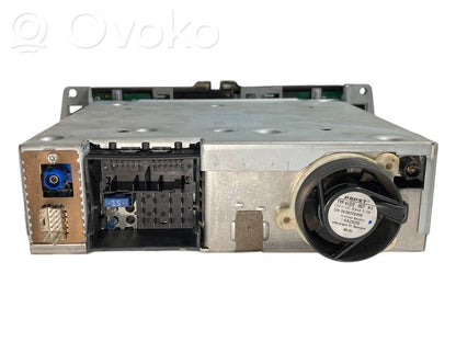 Radio / CD/DVD atskaņotājs / navigācija