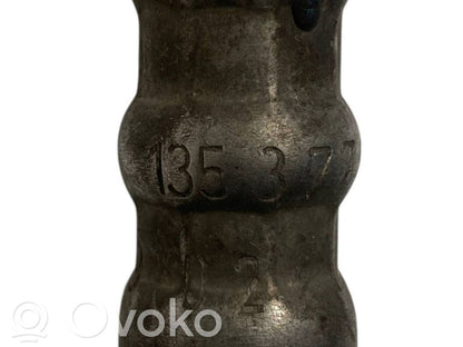 Caurule (-es) / šļūtene (-es)