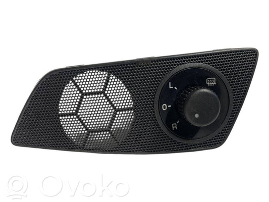 Sānu spoguļu slēdzis