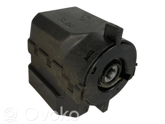 Aizdedzes slēdža kontakti