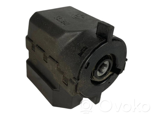 Aizdedzes slēdža kontakti