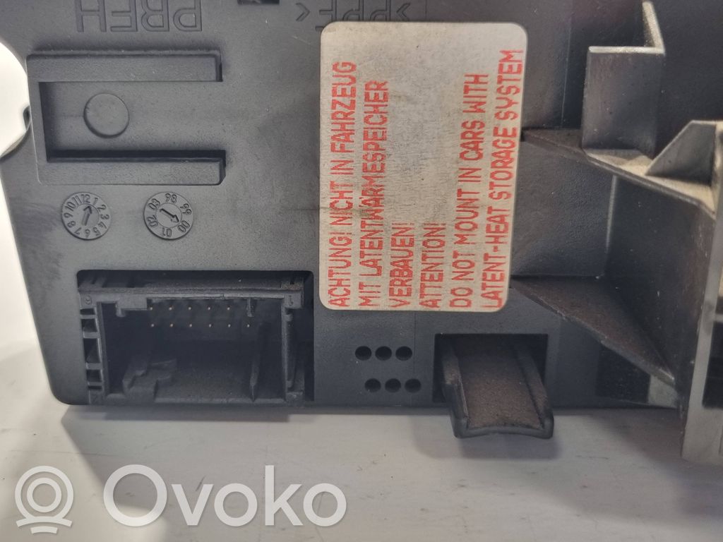 Gaisa kondicioniera / klimata kontroles / salona apsildes vadības bloks (salonā)