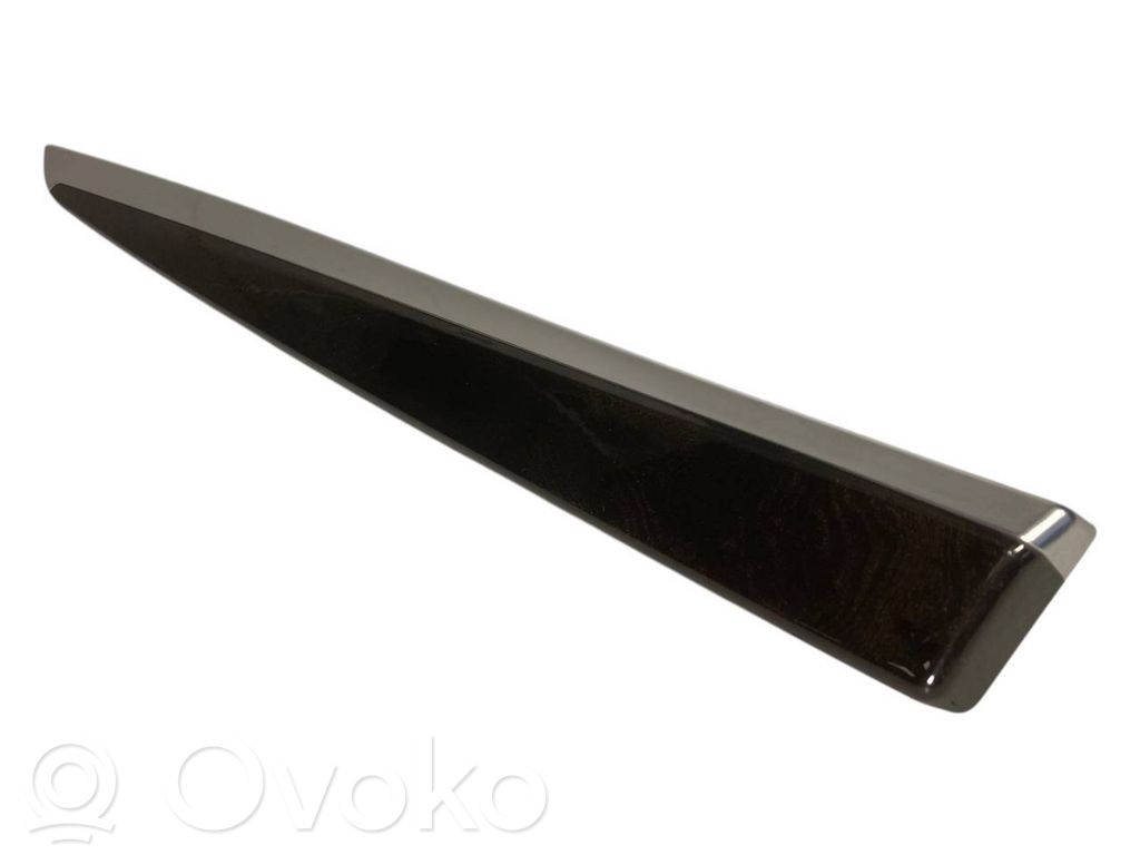 Украшение спины