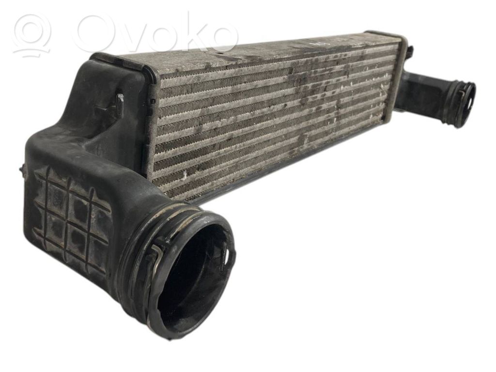 Starpdzesētāja radiators