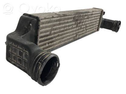 Starpdzesētāja radiators