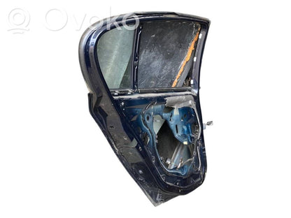 Aizmugurējās durvis