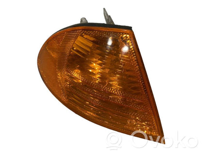 Priekšējais pagrieziena lukturis