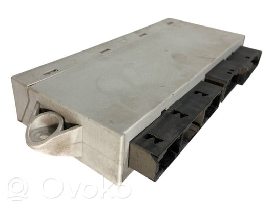 Durvju vadības bloks