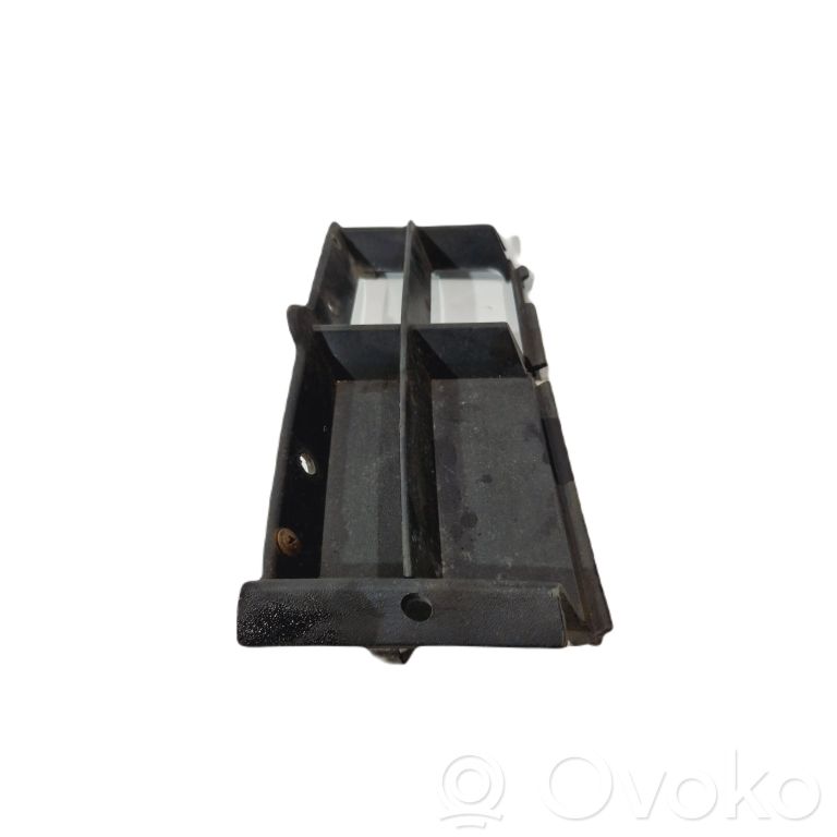 Lower grille (three-piece)