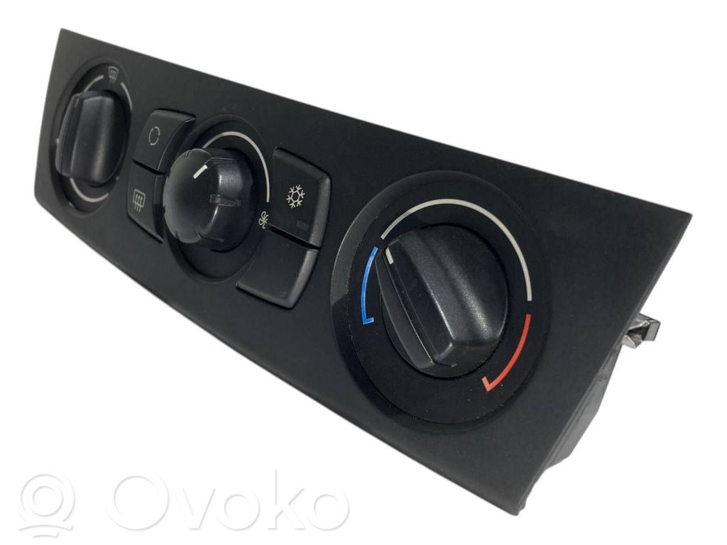 Gaisa kondicioniera / klimata kontroles / salona apsildes vadības bloks (salonā)
