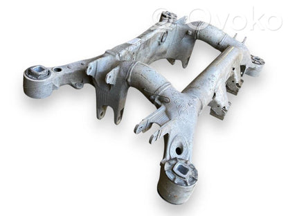 Pusrāmis aizmugurējais / priekšējais