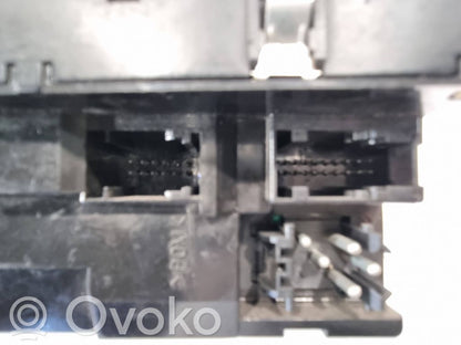 Window lift control switch(es)