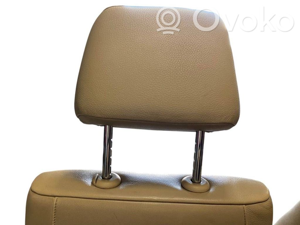 Salona daļu komplekts