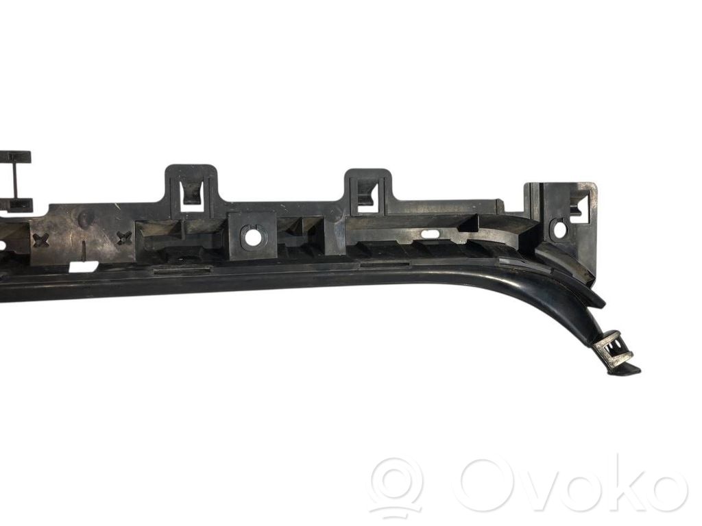 Aizmugurējā bufera montāžas kronšteins