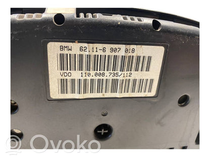 Speedometer (in the instrument panel)