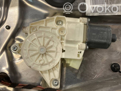 Задняя дверь