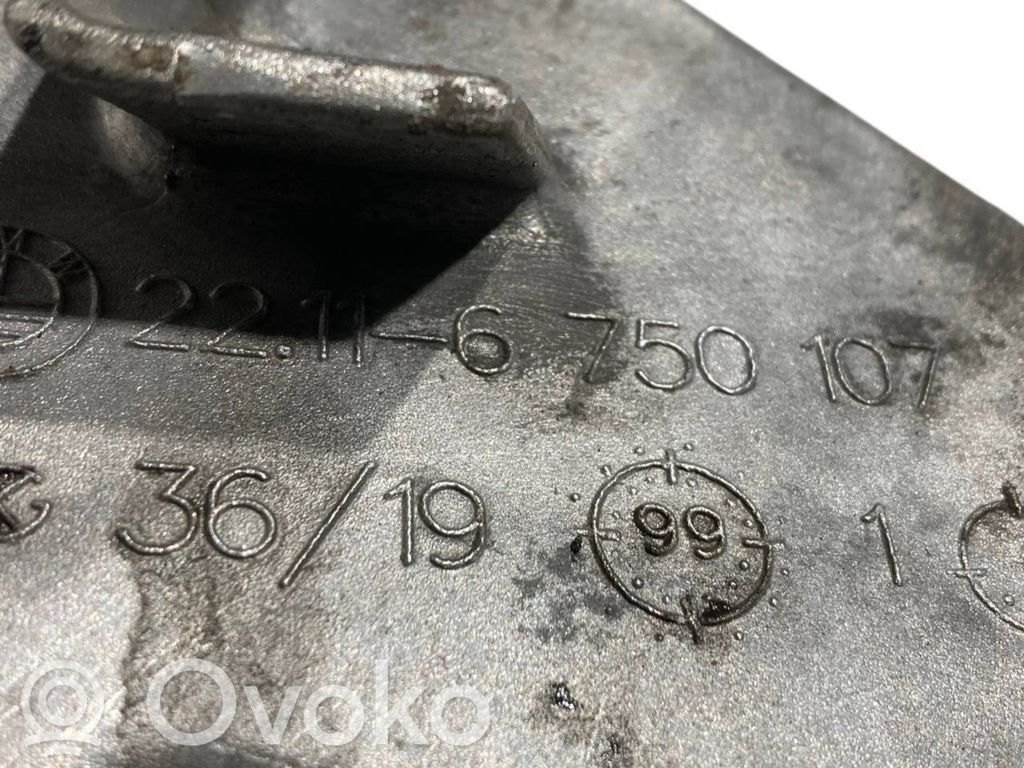 Dzinēja nostiprināšanas stiprinājums-kronšteins