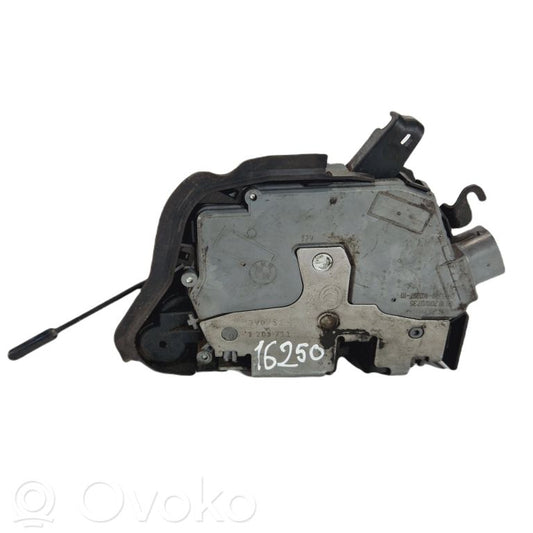 Переключатель открывания задней двери