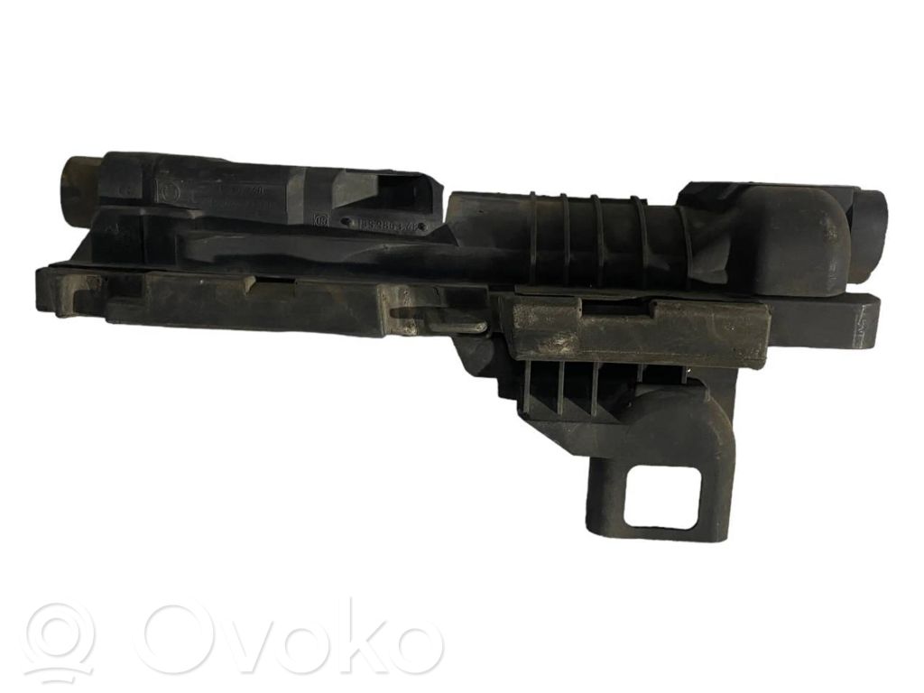 Radiator(s) holder/bracket