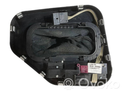 Ātrumu pārslēgšanas sviras dekoratīvā apdare (plastmasas)