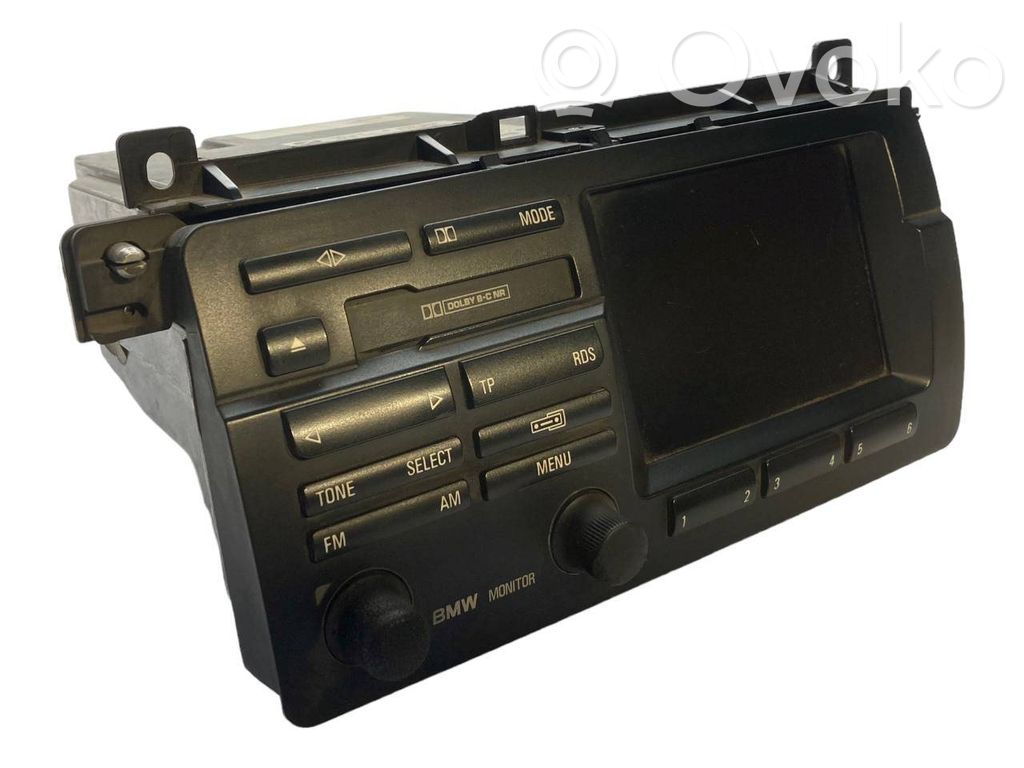 Radio / CD/DVD atskaņotājs / navigācija