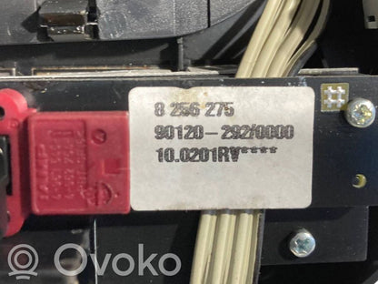 Ātrumu pārslēgšanas sviras dekoratīvā apdare (plastmasas)