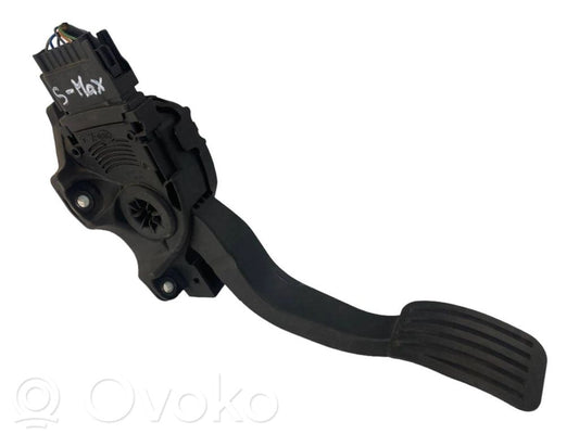 Педаль акселератора