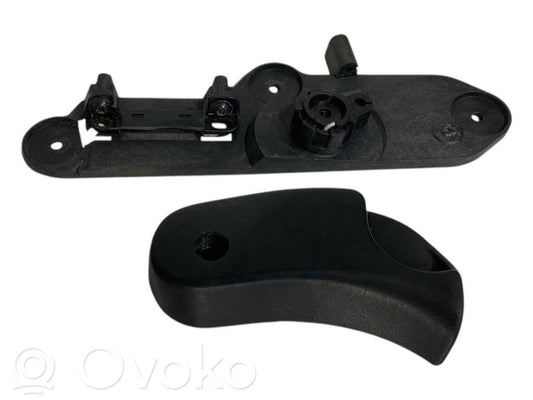 Ручка открывания капота двигателя