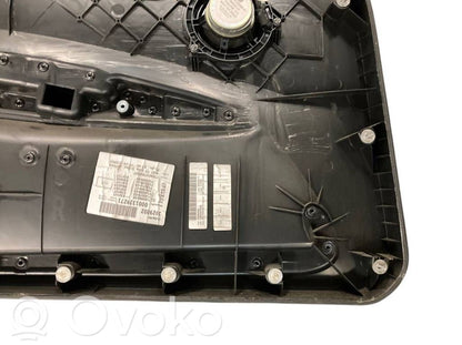 Priekšējo durvju apdare