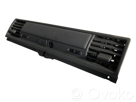 Центральная вентиляционная решетка