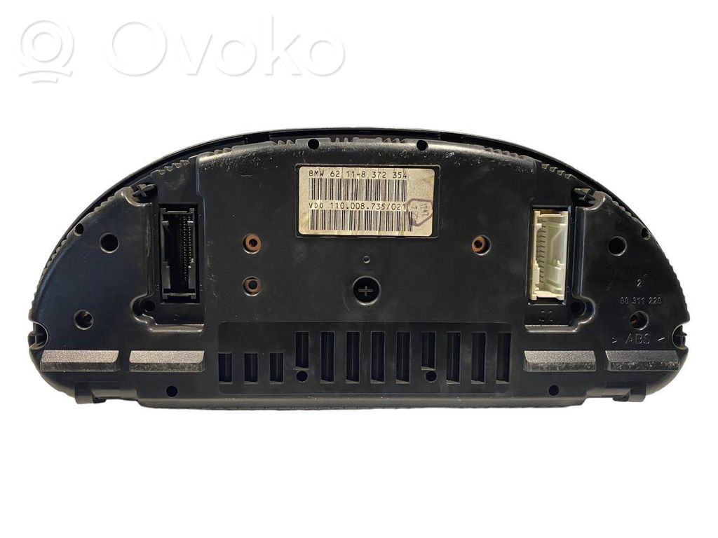 Speedometer (in the instrument panel)