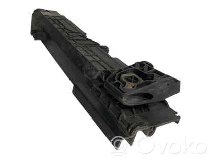 Radiatora (-u) turētājs / kronšteins